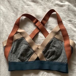 Aritzia bra